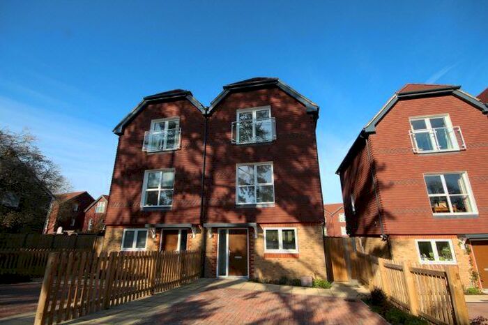 3 Bedroom Property To Rent In King Edward Road, Christs Hospital, Horsham, RH13