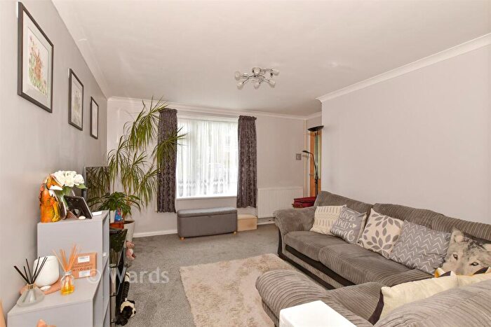 2 Bedroom End Of Terrace House For Sale In The Tideway, Rochester, Kent, ME1