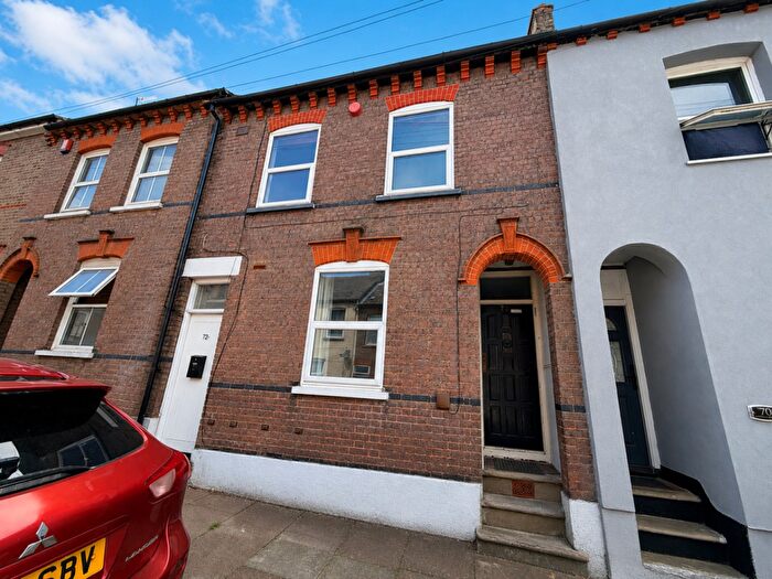 4 Bedroom Terraced House For Sale In Cowper Street, Luton, LU1
