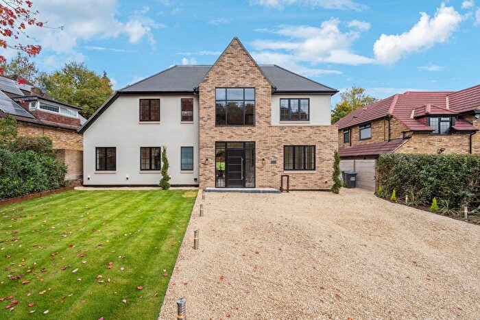 5 Bedroom Detached House For Sale In Chestnut Avenue, Rickmansworth, WD3