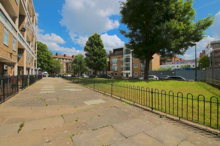 3 Bedroom Flat To Rent In Gale Street, London, E3