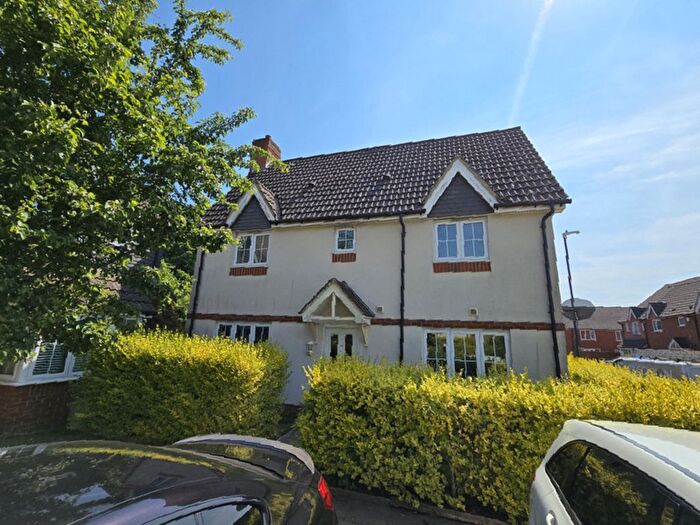 3 Bedroom Semi-Detached House To Rent In Roman Way, Maidstone, ME17