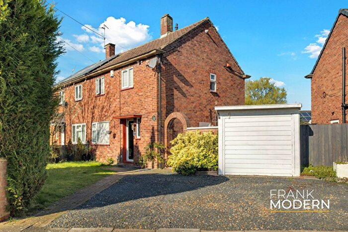 2 Bedroom Semi-Detached House For Sale In Willow Avenue, Peterborough, PE1