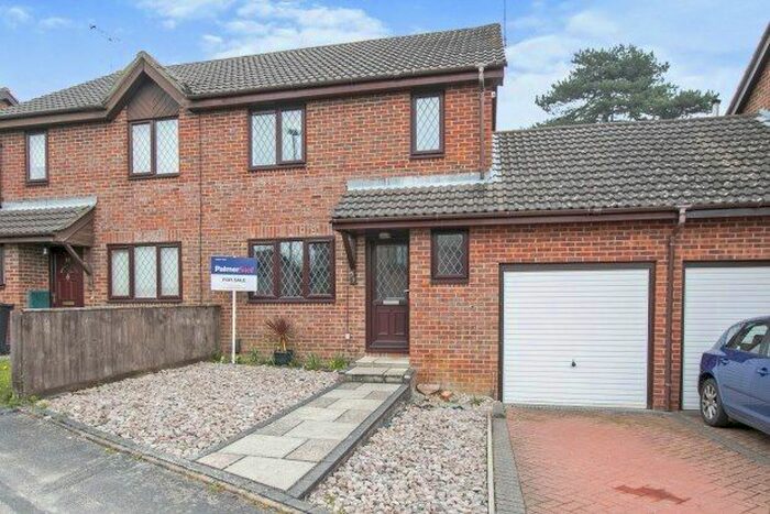 3 Bedroom Property To Rent In Portesham Way, Poole, BH17