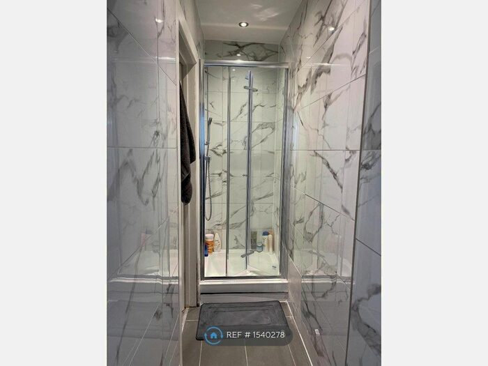 1 Bedroom Flat To Rent In Barnard Close, London, SE18