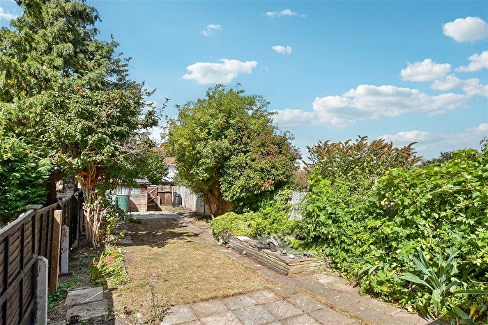 3 Bedroom Terraced House For Sale In Blenheim Avenue, Chatham, Kent, ME4