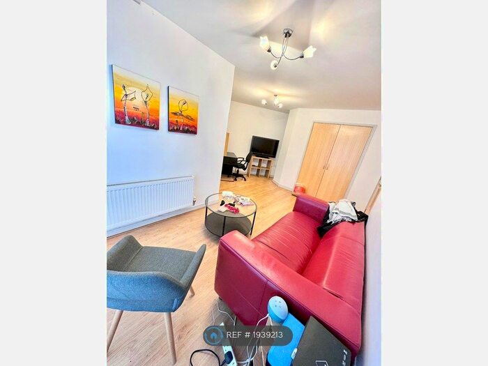 2 Bedroom Maisonette To Rent In Benwell Road, London, N7