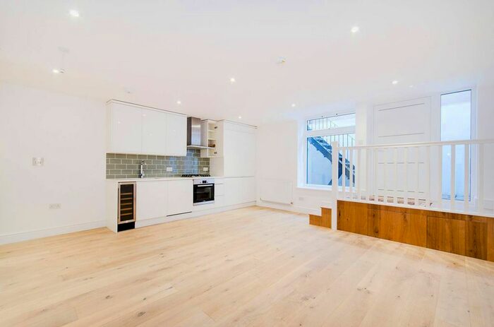 1 Bedroom Flat To Rent In Churchfield Road, Poet's Corner, London, W3