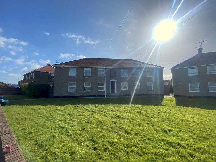 2 Bedroom Flat To Rent In Woodland Avenue, Porthcawl, CF36