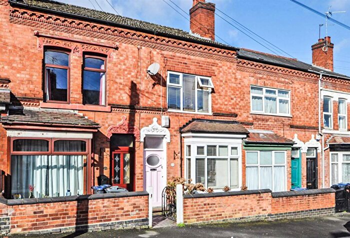 2 Bedroom Terraced House To Rent In Regent Street, Stirchley, Birmingham, West Midlands, B30