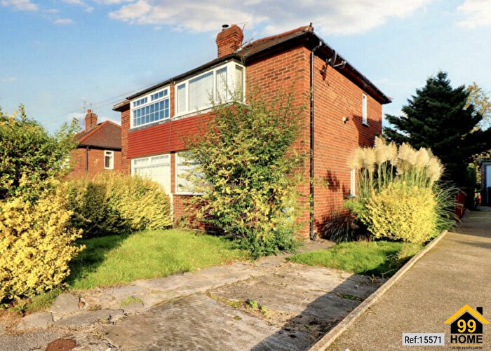 2 Bedroom Semi-Detached House For Sale In Heath Rise, Leeds, Yorkshire, LS11