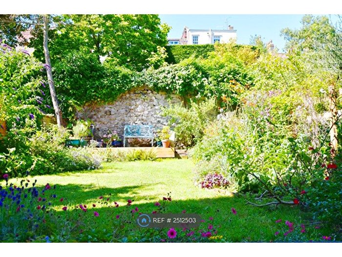 1 Bedroom Flat To Rent In Clifton Park Road, Bristol, BS8