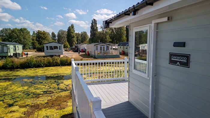 2 Bedroom Lodge For Sale In Crow Lane, Little Billing, Northampton, NN3