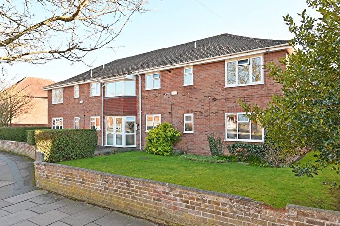 2 Bedroom Flat To Rent In Broadway, Fulford, York, YO10