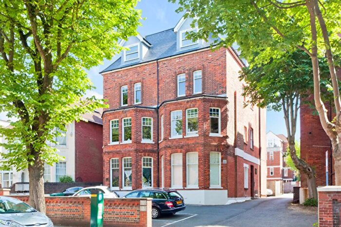 2 Bedroom Flat To Rent In Dyke Road, Brighton, East Sussex, BN1