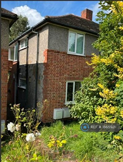 2 Bedroom Flat To Rent In Lower Sydenham, London, SE6