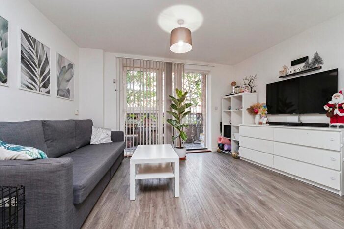 1 Bedroom Flat For Sale In Connersville Way, Croydon, CR0