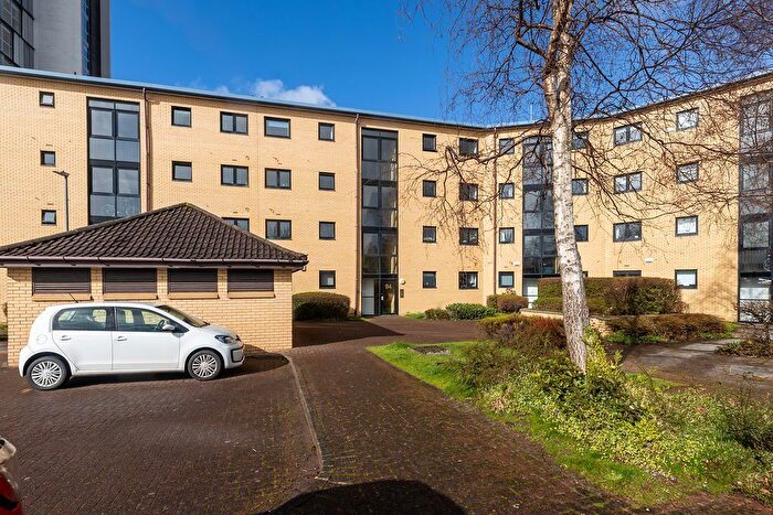 2 Bedroom Flat To Rent In Mavisbank Gardens, Glasgow, G51