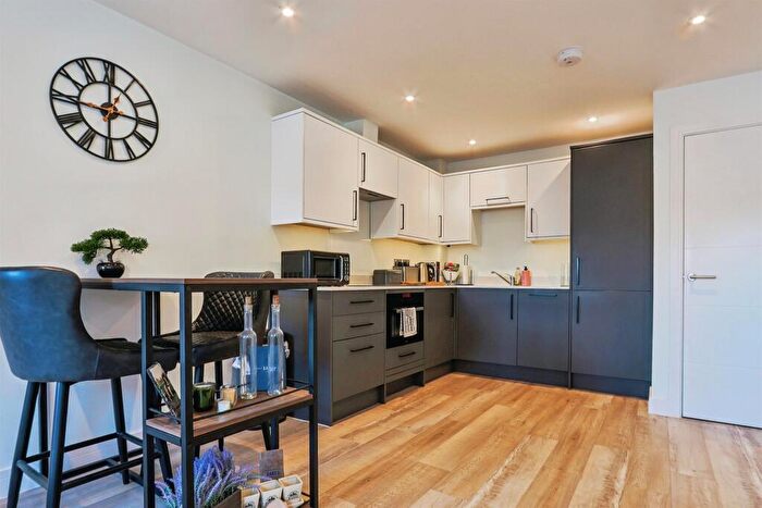 1 Bedroom Flat For Sale In Commercial Road, Poole, BH14