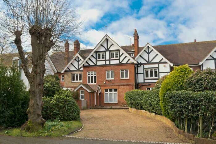 4 Bedroom Terraced House To Rent In Oakmead, Seven Hills Road, KT11