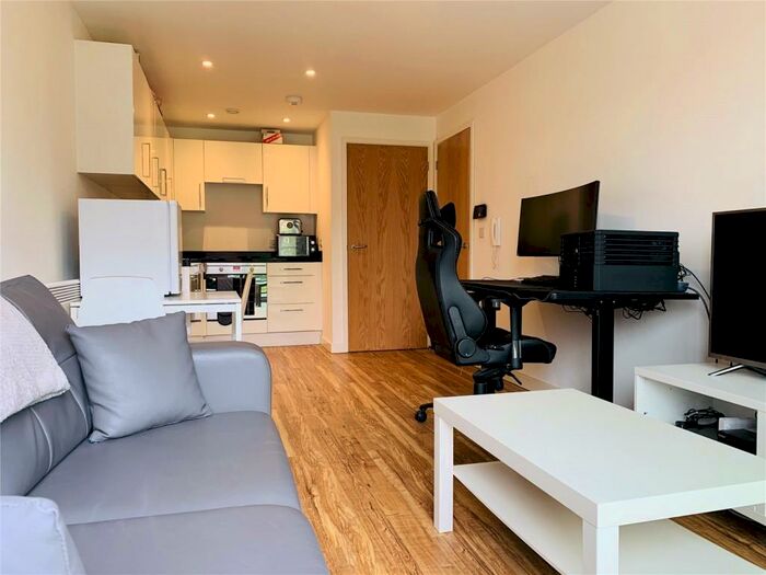 1 Bedroom Flat To Rent In Aire, Cross Green Lane, LS9