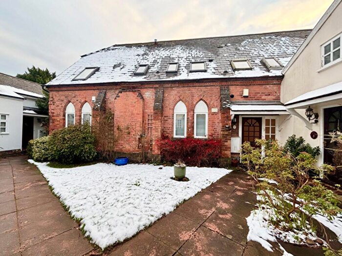 3 Bedroom Semi Detached House To Rent In St. Laurence Mews, Northfield, B31