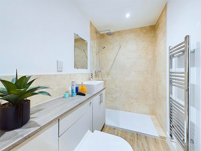 2 Bedroom Flat For Sale In Chilworth House, Rectory Avenue, HP13