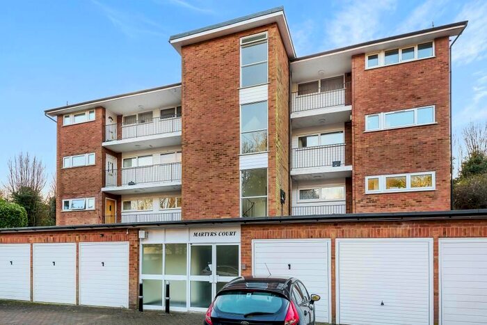 2 Bedroom Flat To Rent In Martyrs Court, Station Road, HP7