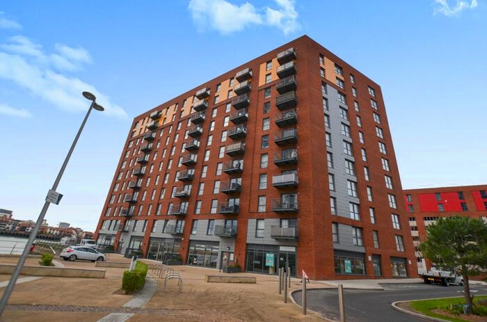 2 Bedroom Flat To Rent In Azera, Capstan Road, Southampton, Hampshire SO19