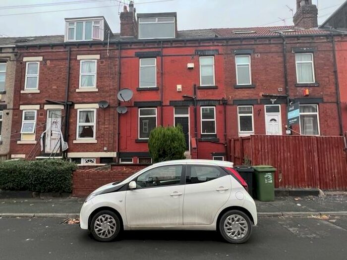 2 Bedroom Terraced House To Rent In Vinery Mount, Leeds, West Yorkshire, LS9