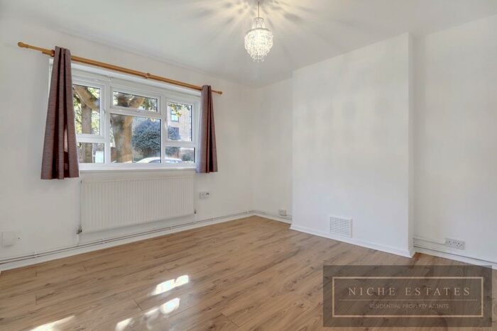 1 Bedroom Apartment To Rent In Sydney Road, London, N8