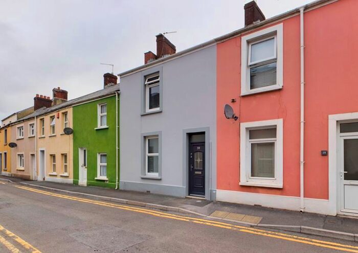 2 Bedroom Terraced House To Rent In Little Water Street, Carmarthen, SA31