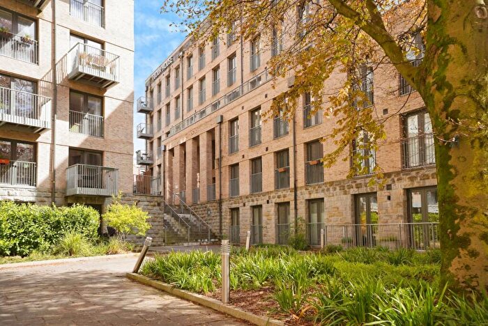 2 Bedroom Flat For Sale In French Yard, Bristol, Avon, BS1