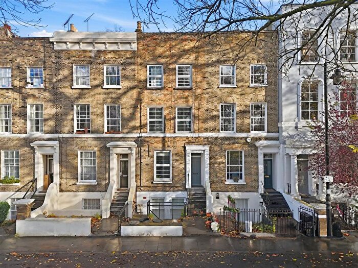 2 Bedroom Flat For Sale In Cadogan Terrace, London, E9