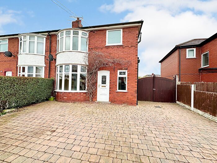 4 Bedroom Semi Detached House For Sale In Elm Avenue, Ashton-On-Ribble, Preston, PR2