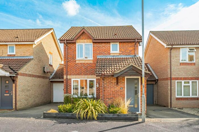 3 Bedroom Link Detached House For Sale In Heathlands, Swaffham, PE37