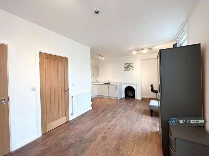 Studio To Rent In London Road, Leicester, LE2