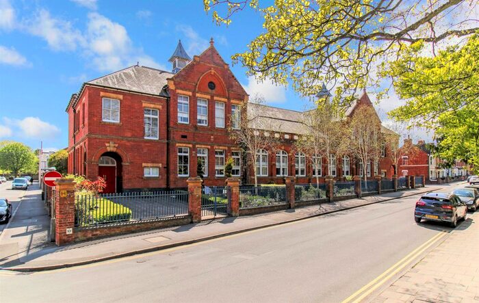 1 Bedroom Flat To Rent In Euclid Street, Town Centre, Swindon, SN1