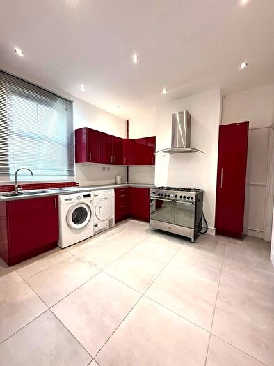 3 Bedroom Terraced House To Rent In Finsbury Road, London, N22