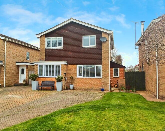 4 Bedroom Detached House For Sale In The Close, Leckhampstead Road, Akeley, Buckingham, MK18