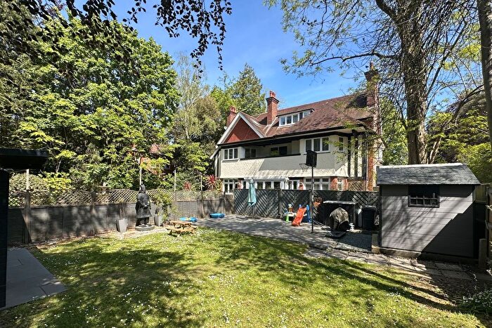 3 Bedroom Flat For Sale In Talbot Avenue, Talbot Woods, Bournemouth, BH3