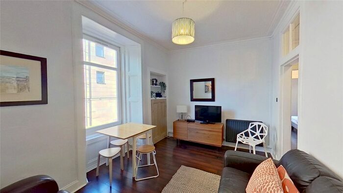 2 Bedroom Flat To Rent In Middlefield, Edinburgh, Midlothian, EH7