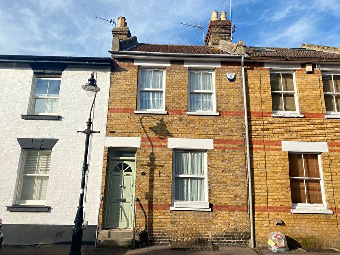 3 Bedroom Terraced House To Rent In Langdon Road, Rochester, Kent, ME1