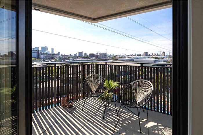 3 Bedroom Apartment For Sale In Cerulean Quarter, Manor Road, Canning Town, E16