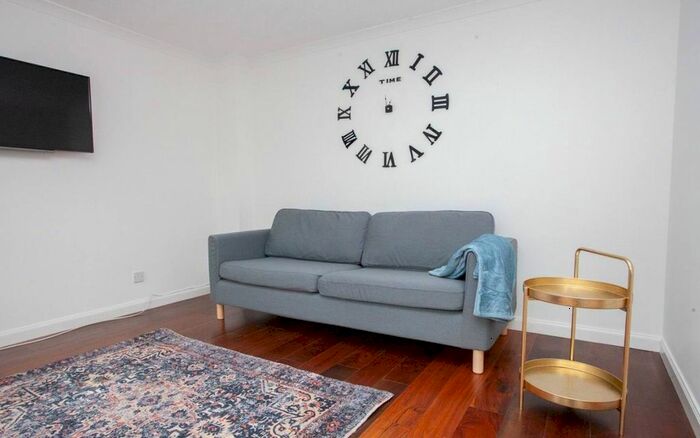 2 Bedroom Flat To Rent In Dorset Street, Glasgow, G3