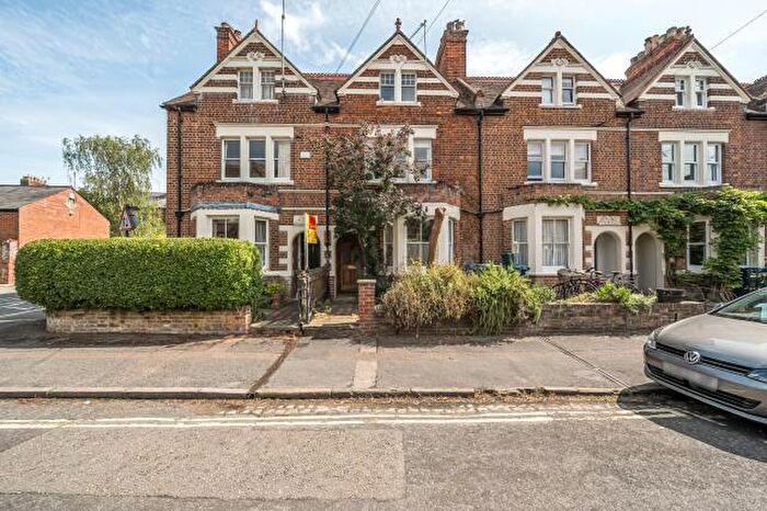 3 Bedroom Terraced House For Sale In Southmoor Road, Oxford, OX2
