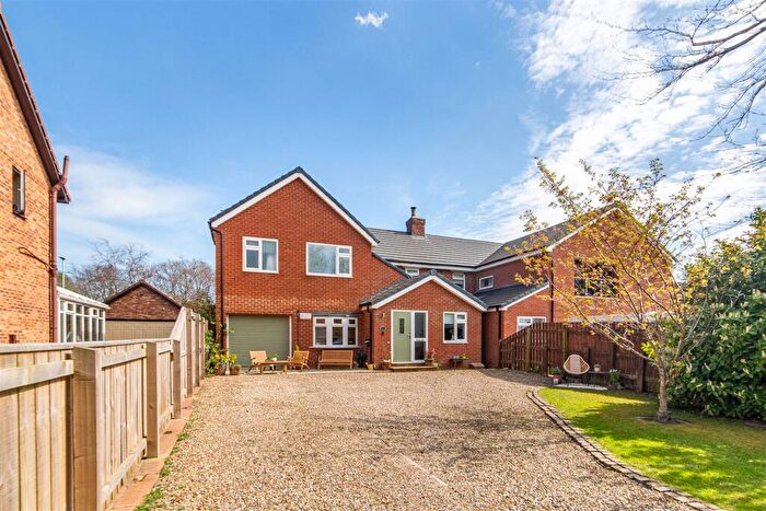 4 Bedroom Semi-Detached House For Sale In Kielder Avenue, Cramlington, NE23