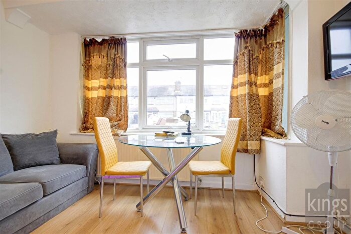 4 Bedroom Terraced House For Sale In Warren Close, Edmonton, N9
