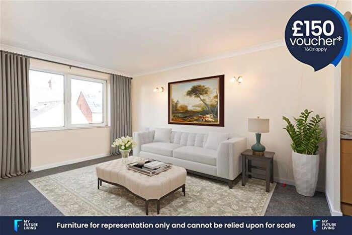 1 Bedroom Flat To Rent In Homeberry House, Cirencester, GL7