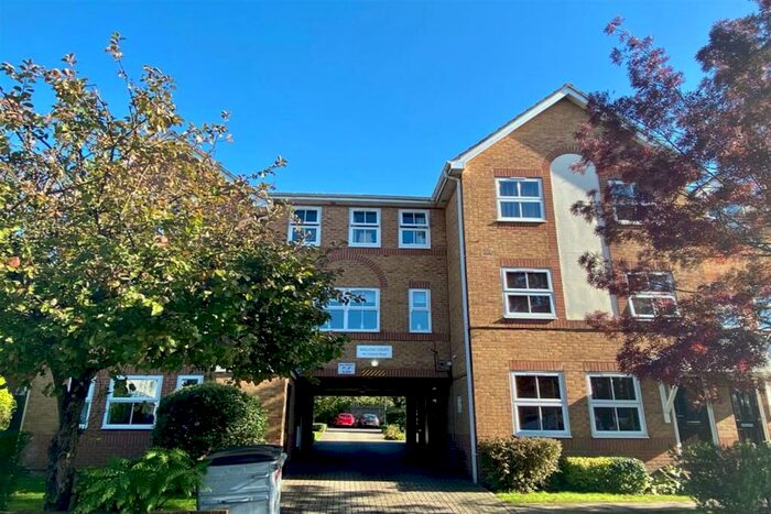 2 Bedroom Flat To Rent In Cobbett Road, Bitterne, SO18